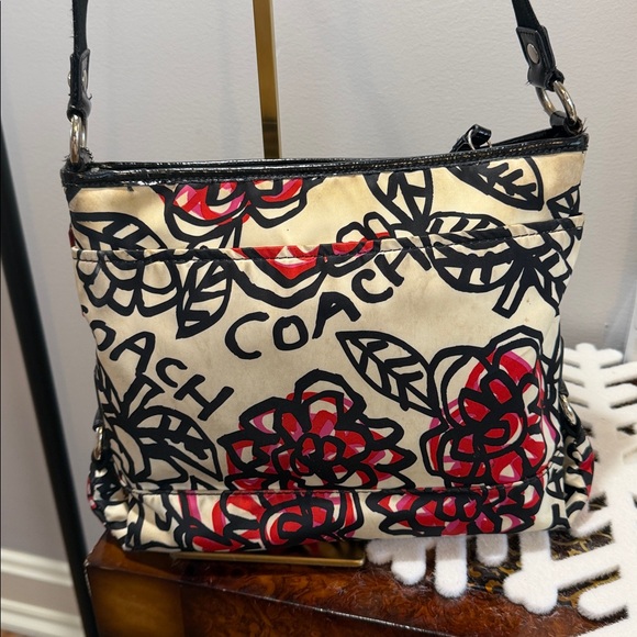 Coach black and tan/red accents, raspberry lining, 11 ny 10 adj  shld/crss 2 tag - Picture 5 of 16